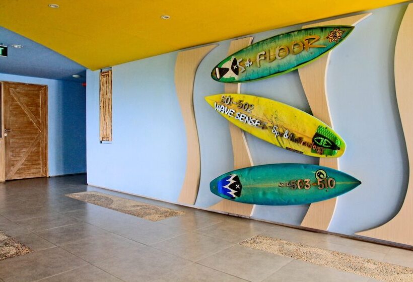 Bliss Surfer Hotel By Tritama Hospitality