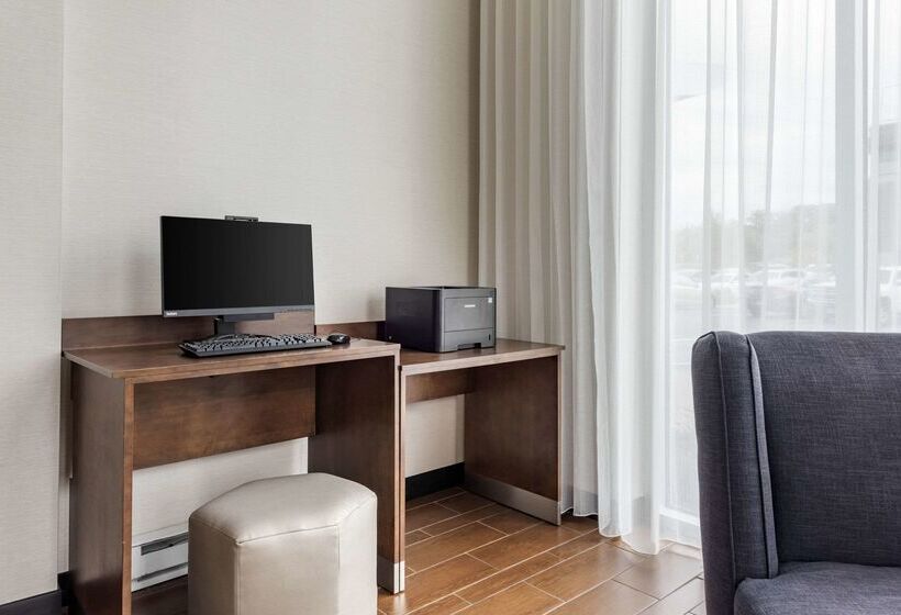 Cambria Hotel Minneapolis Maple Grove