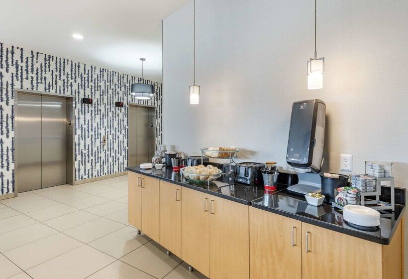 Cambria Hotel Minneapolis Maple Grove