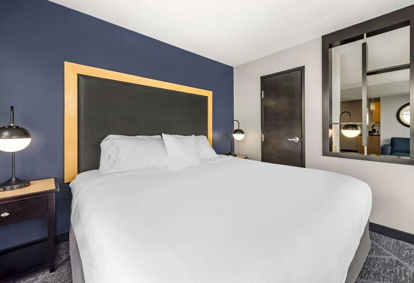 Cambria Hotel Minneapolis Maple Grove