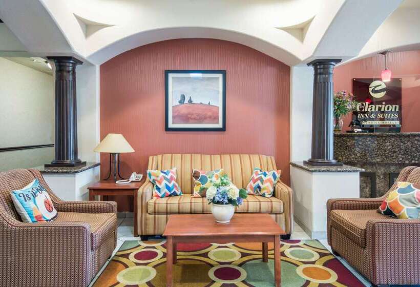 فندق Clarion Inn & Suites Weatherford South