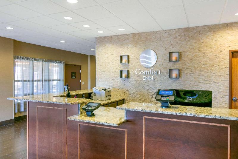 ホテル Comfort Inn & Suites Near University Of Wyoming