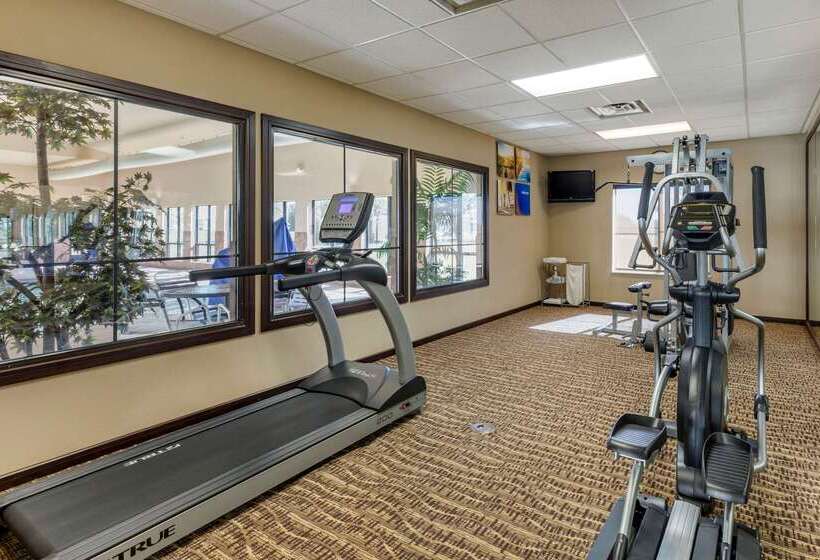 فندق Comfort Inn & Suites Russellville I40