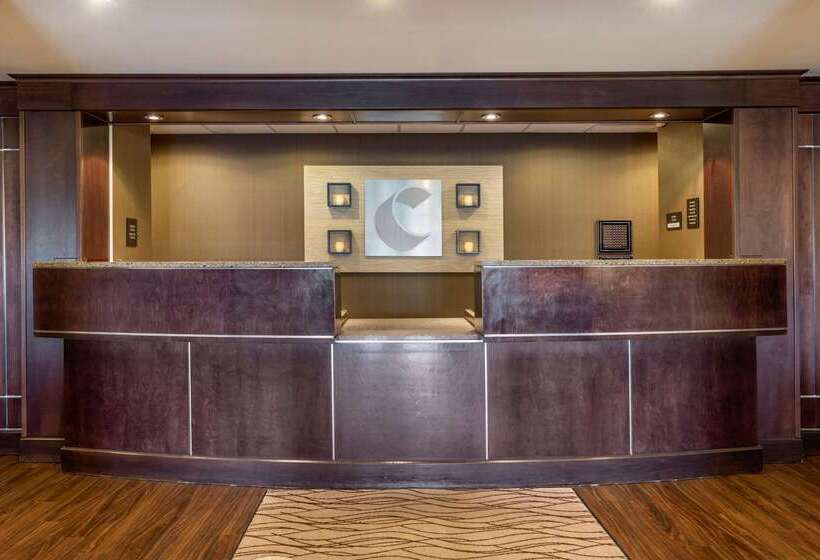 فندق Comfort Inn & Suites Russellville I40