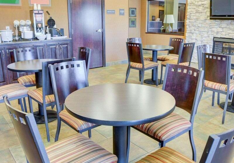 فندق Comfort Inn & Suites Russellville I40