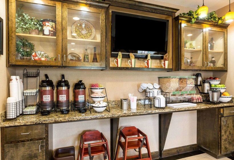 호텔 Comfort Inn And Suites Winnie