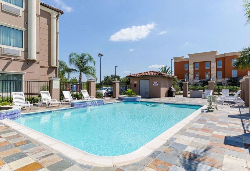 호텔 Comfort Inn And Suites Winnie