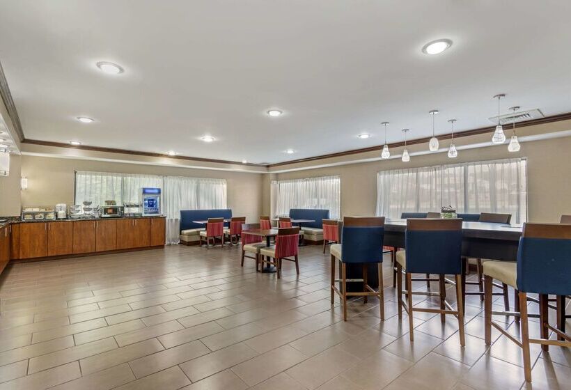هتل Comfort Suites At Kennesaw State University