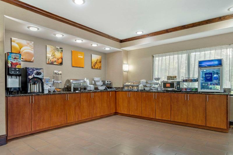 בית מלון כפרי Comfort Suites At Kennesaw State University