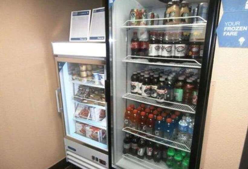 Отель Comfort Suites Columbia University Area