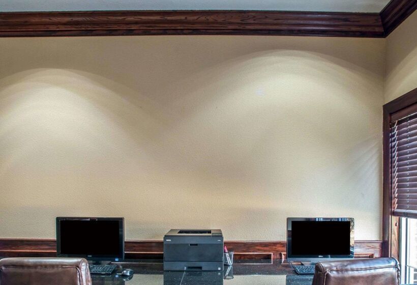 Отель Comfort Suites Columbia University Area