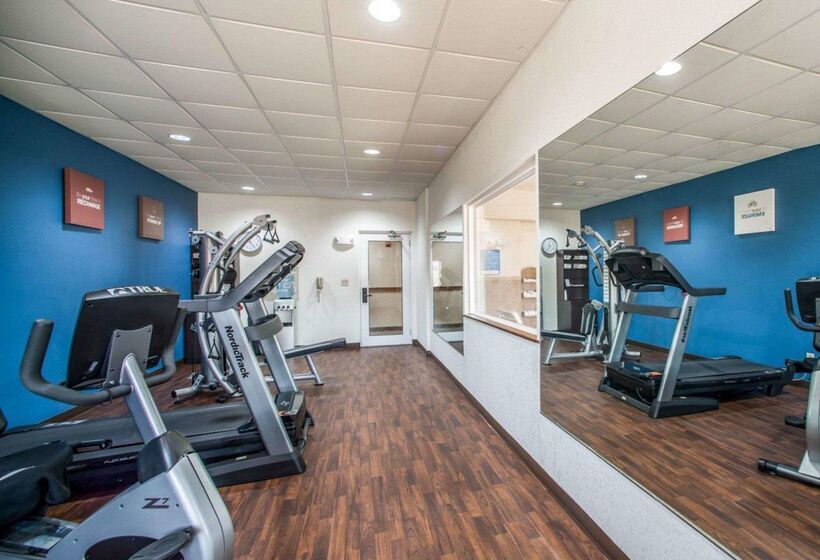 Отель Comfort Suites Columbia University Area