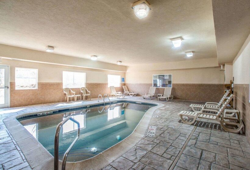 Отель Comfort Suites Columbia University Area