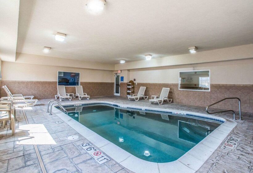 Отель Comfort Suites Columbia University Area