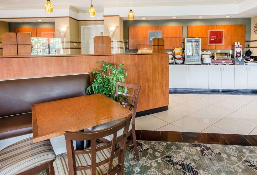 ホテル Comfort Suites