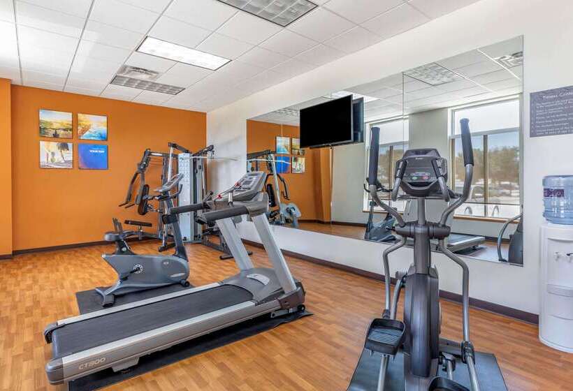 فندق Comfort Suites Frisco