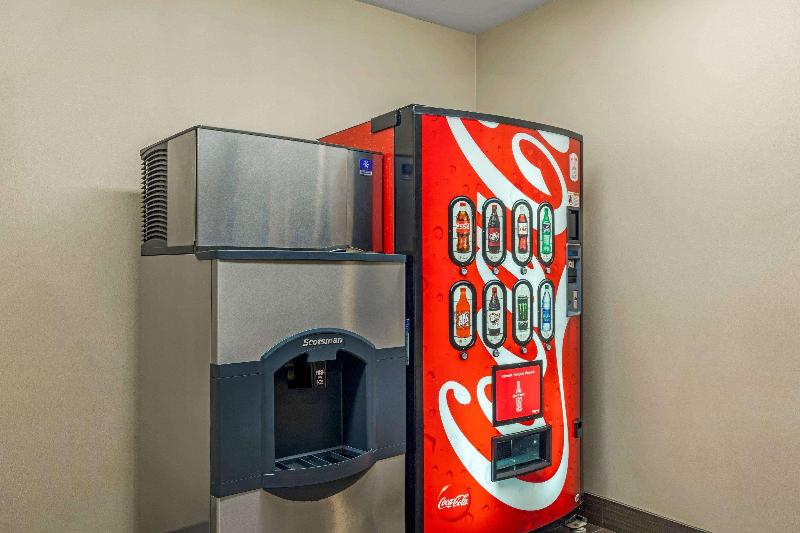 호텔 Comfort Suites