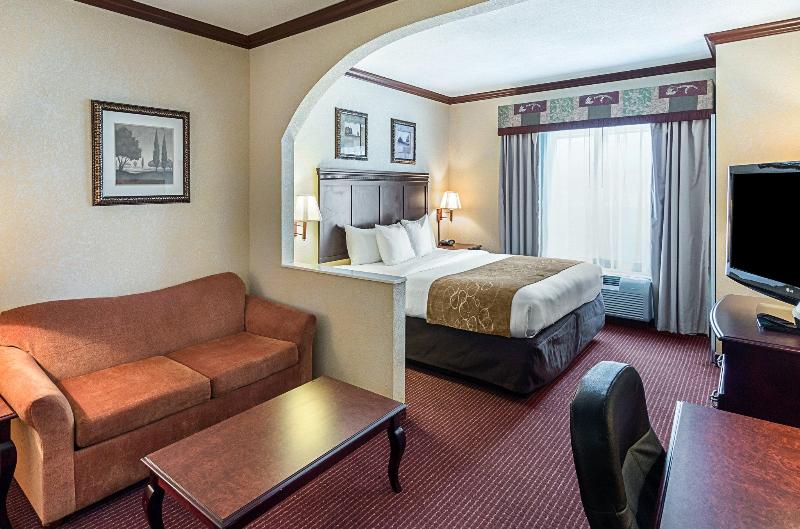 호텔 Comfort Suites