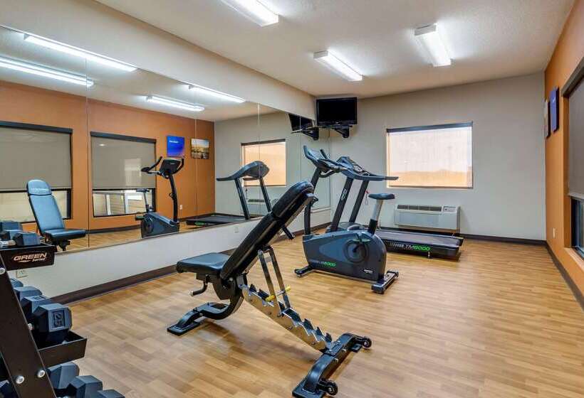 Отель Comfort Suites Near Robins Air Force Base