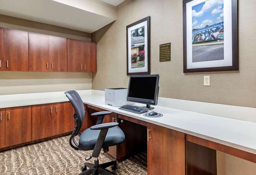 ホテル Comfort Suites Near Robins Air Force Base