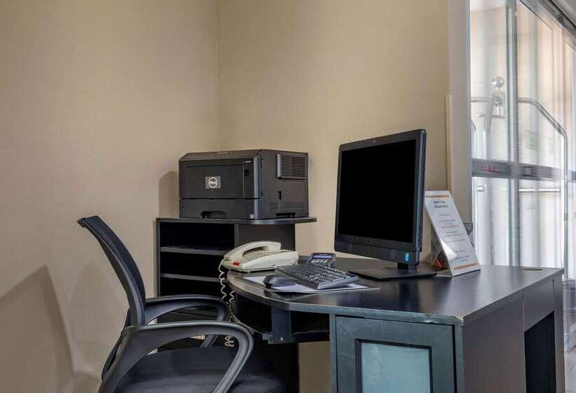 בית מלון כפרי Comfort Suites Plano   Dallas North