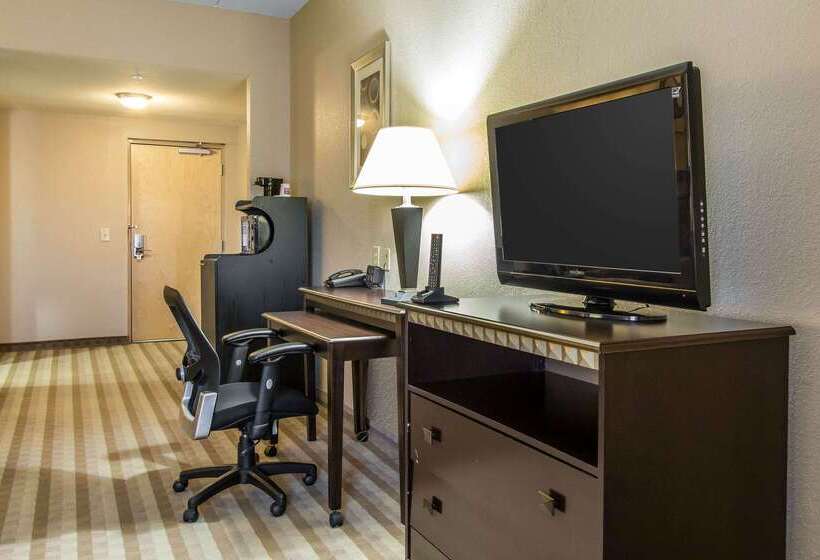 فندق Comfort Suites Smyrna