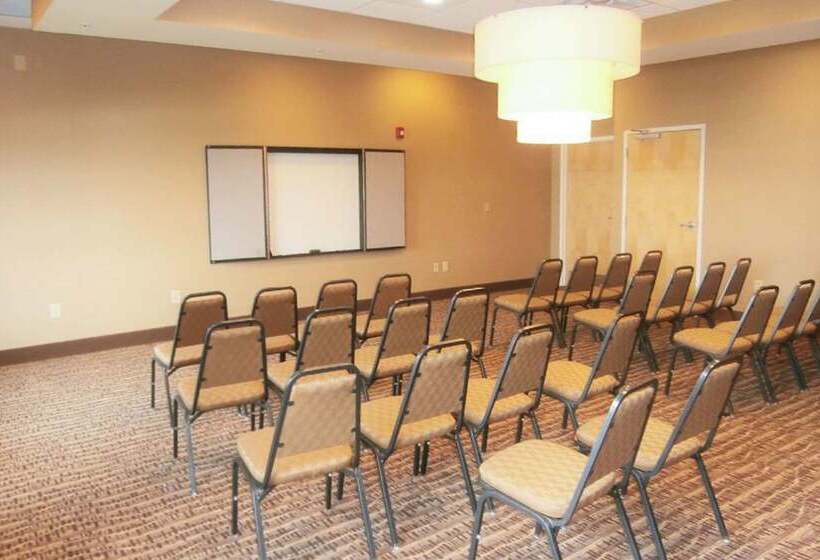 فندق Comfort Suites Smyrna