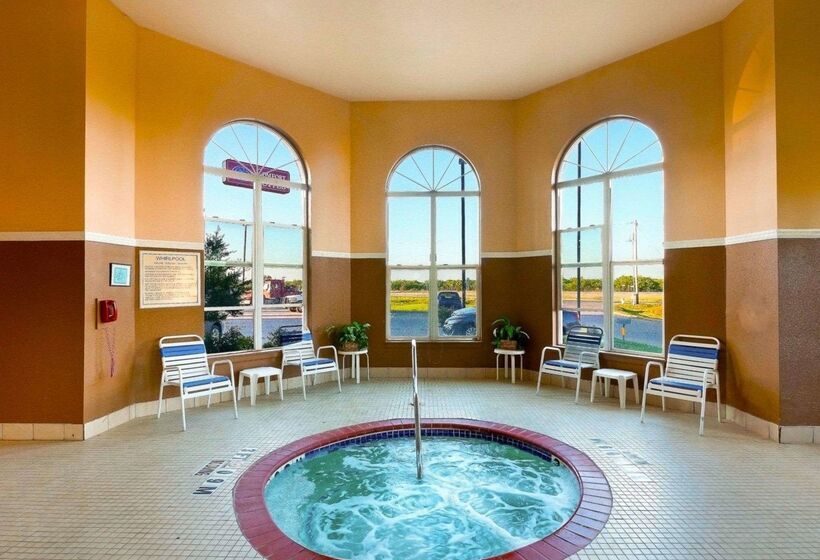 فندق Comfort Suites University