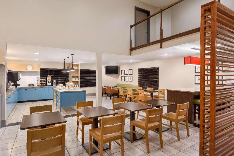 Отель Holiday Inn Express & Suites   King George   Dahlgren, An Ihg