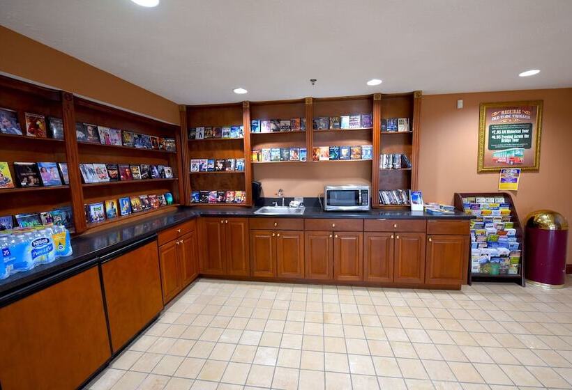 בית מלון כפרי Crown Choice Inn & Suites Lakeview And Waterpark