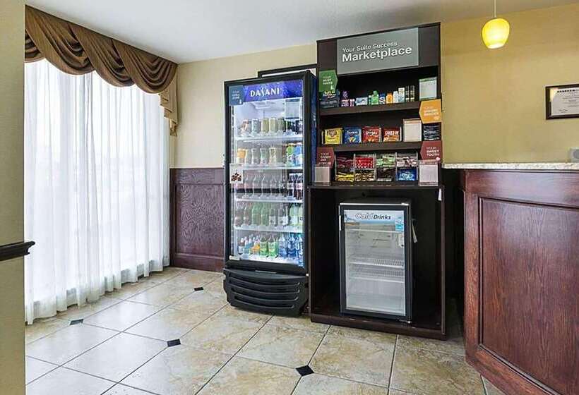 فندق Days Inn & Suites By Wyndham Houston / West Energy Corridor