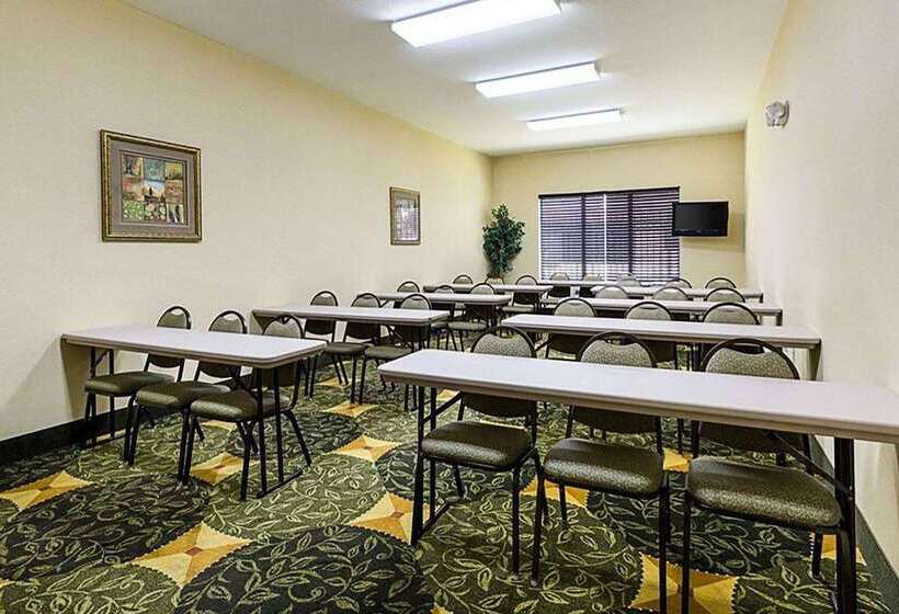 فندق Days Inn & Suites By Wyndham Houston / West Energy Corridor