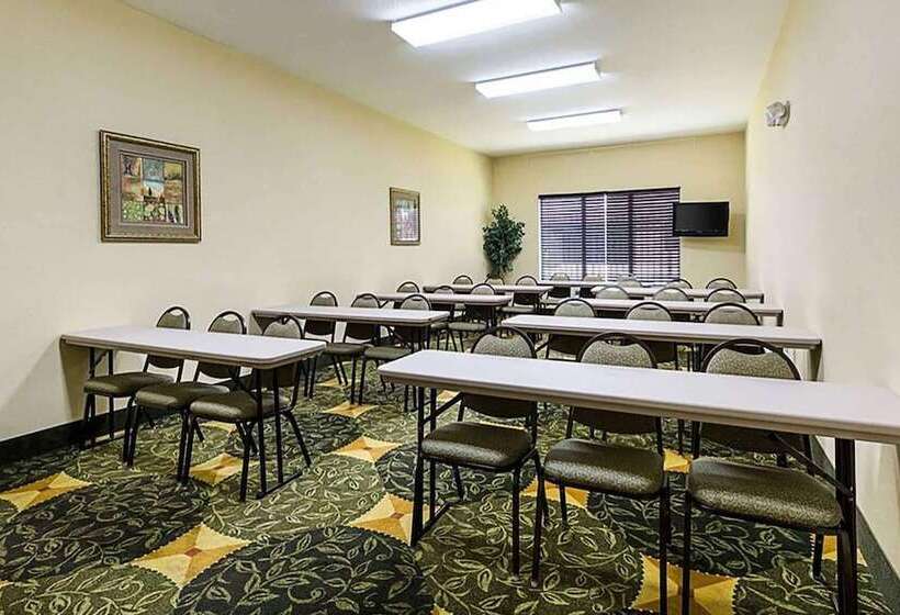 فندق Days Inn & Suites By Wyndham Houston / West Energy Corridor