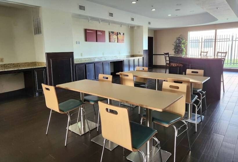 호텔 Days Inn & Suites By Wyndham Houston / West Energy Corridor