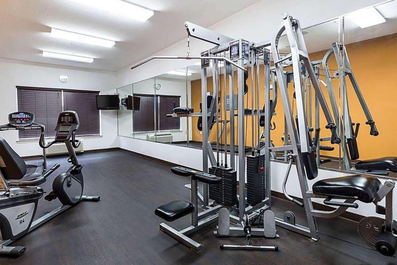 فندق Days Inn & Suites By Wyndham Houston / West Energy Corridor