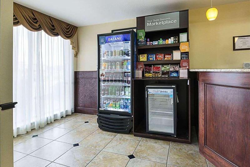 호텔 Days Inn & Suites By Wyndham Houston / West Energy Corridor