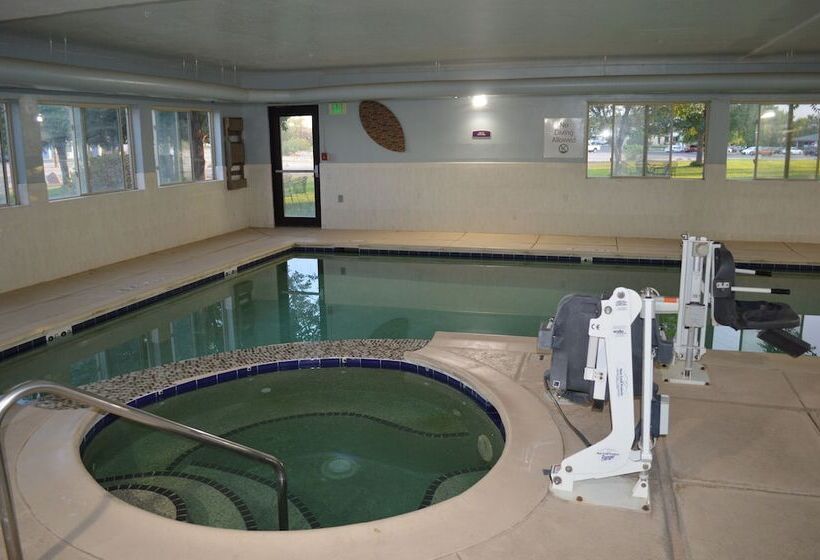 فندق First Choice Inn At The Swell