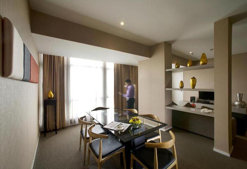 בית מלון כפרי Grand Zuri Cikarang Jababeka