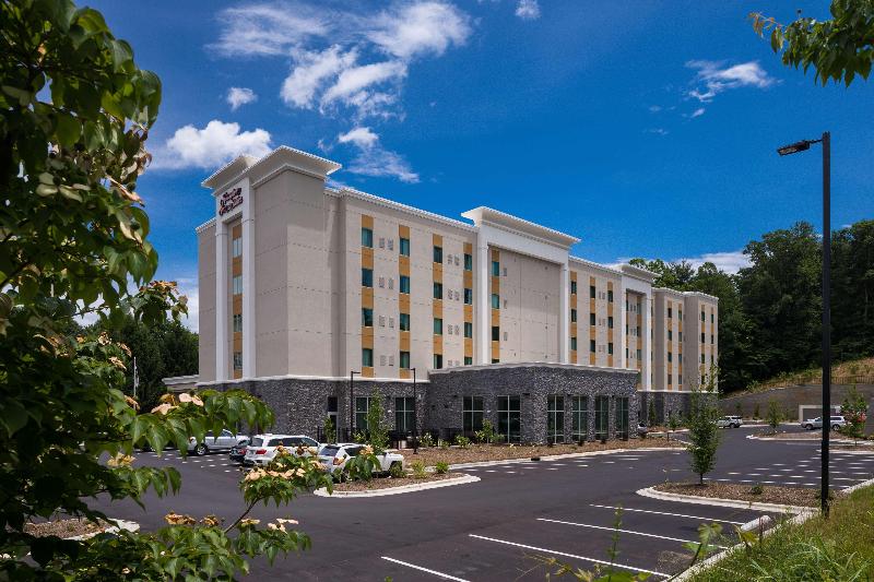 Отель Hampton Inn & Suites Asheville Biltmore Village