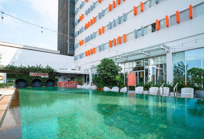 Harris Hotel Batam Center