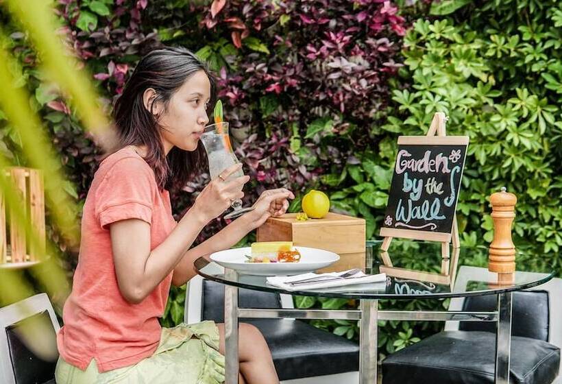 Harris Hotel Batam Center