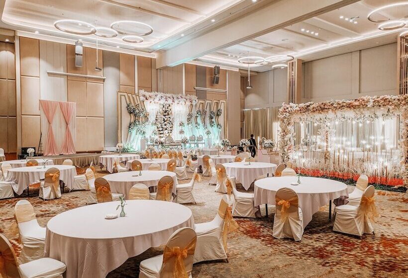 Harris Hotel Batam Center