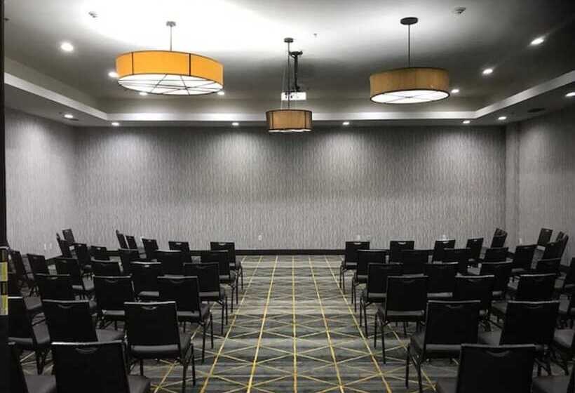 בית מלון כפרי Holiday Inn & Suites Mckinney   N Allen, An Ihg