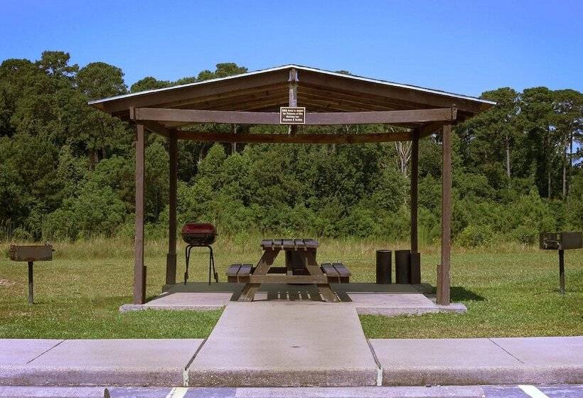 Holiday Inn Express Hotel & Suites Center, An Ihg