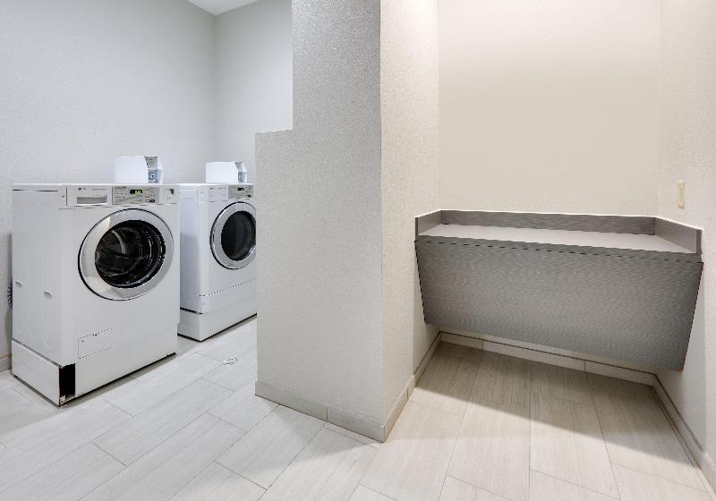 Holiday Inn Express Hotel & Suites Cleburne, An Ihg