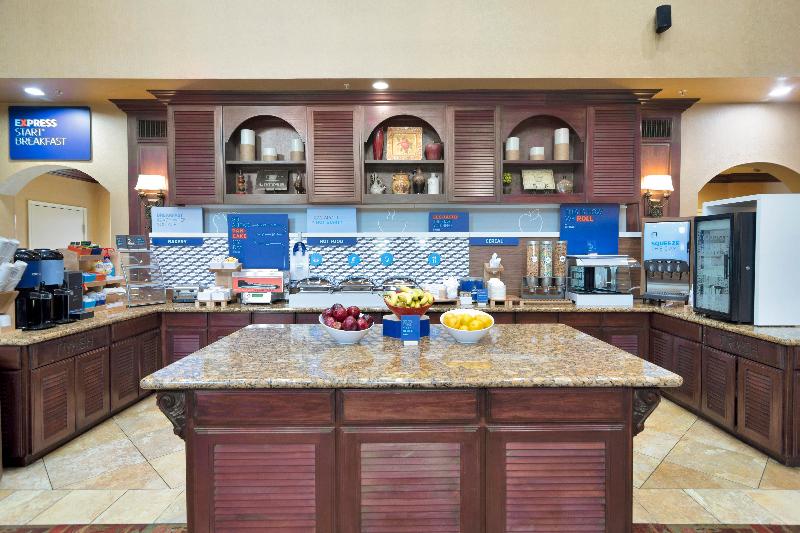 Holiday Inn Express Hotel & Suites Dfw West   Hurst, An Ihg