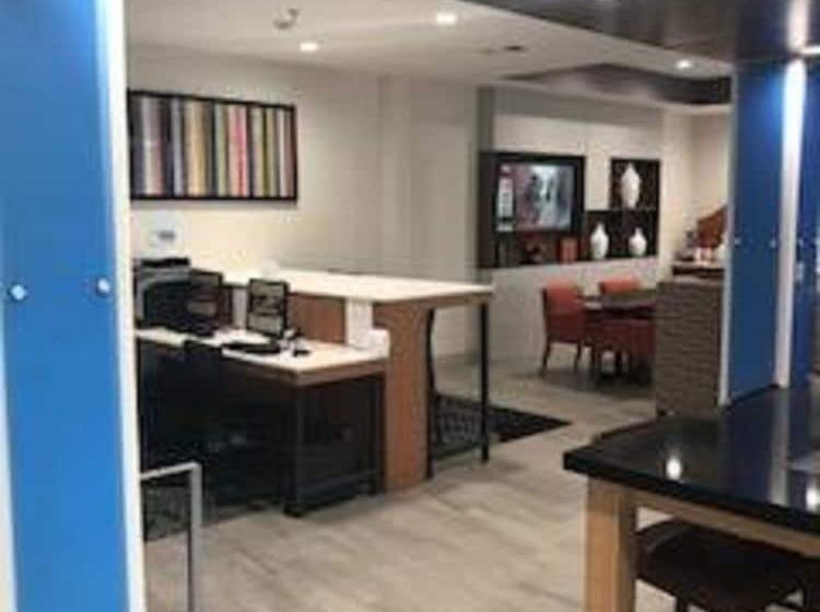 Holiday Inn Express Hotel & Suites Ennis, An Ihg