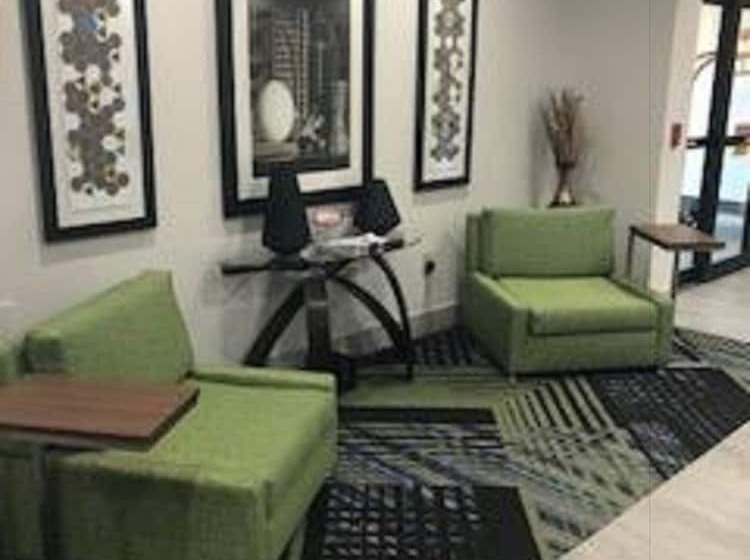 Holiday Inn Express Hotel & Suites Ennis, An Ihg