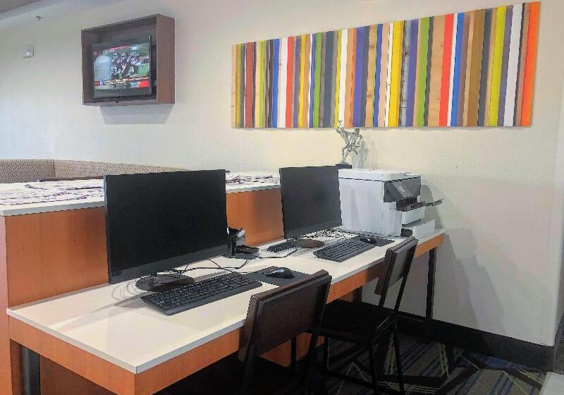 酒店 Holiday Inn Express & Suites Hearne By Ihg