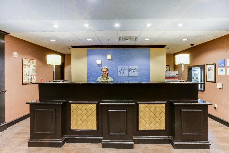 Holiday Inn Express Hotel & Suites Huntsville, An Ihg